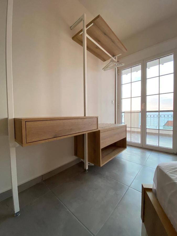 Villa Eleni Greece - Wonderful Sea View Studios Nea Roda Exterior foto