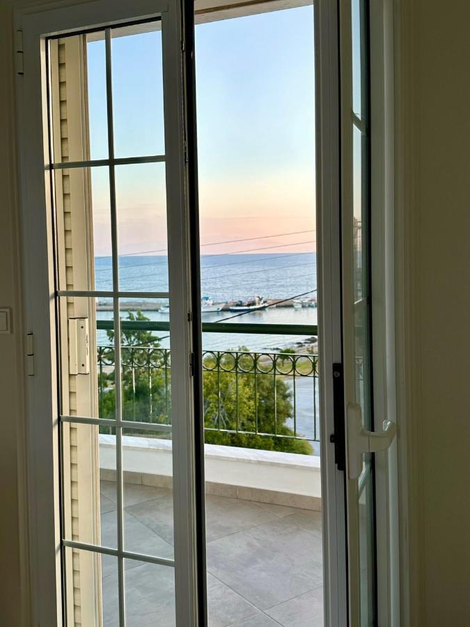 Villa Eleni Greece - Wonderful Sea View Studios Nea Roda Exterior foto