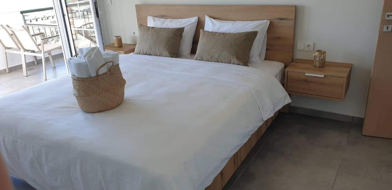 Villa Eleni Greece - Wonderful Sea View Studios Nea Roda Exterior foto