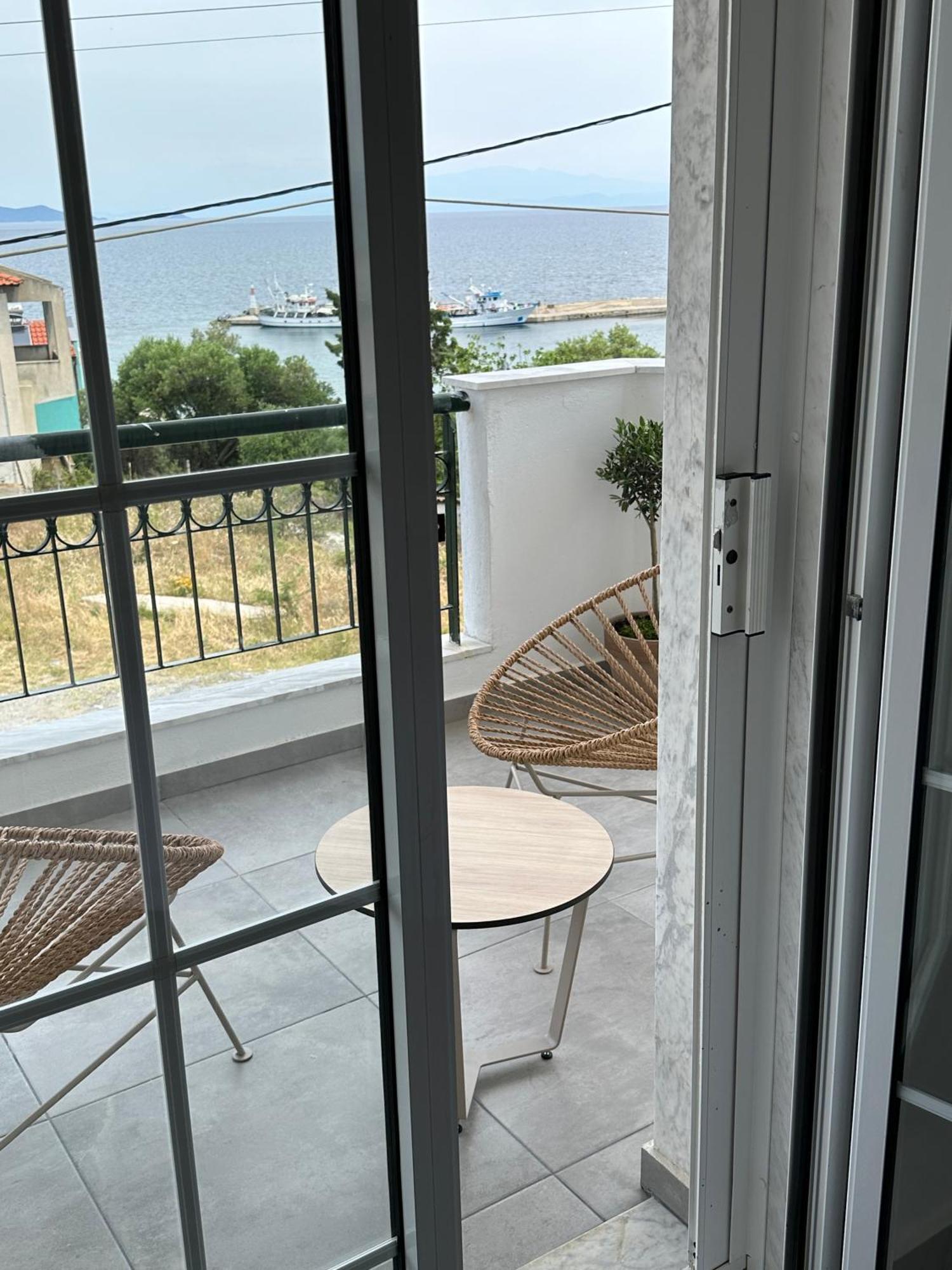 Villa Eleni Greece - Wonderful Sea View Studios Nea Roda Exterior foto
