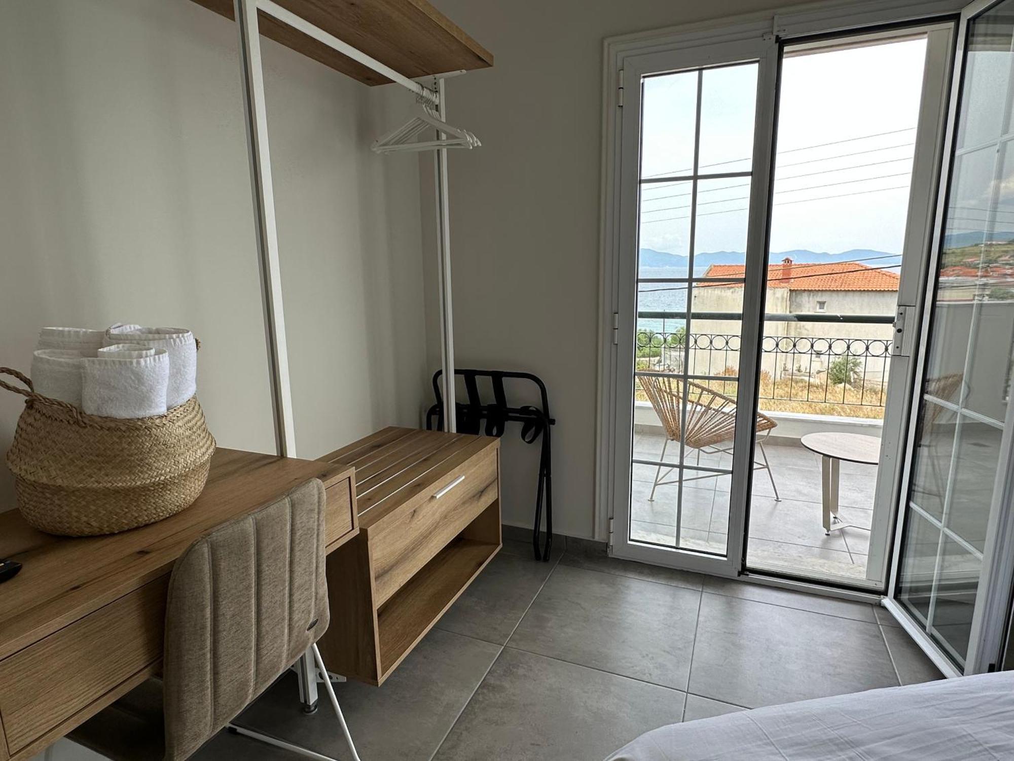 Villa Eleni Greece - Wonderful Sea View Studios Nea Roda Exterior foto