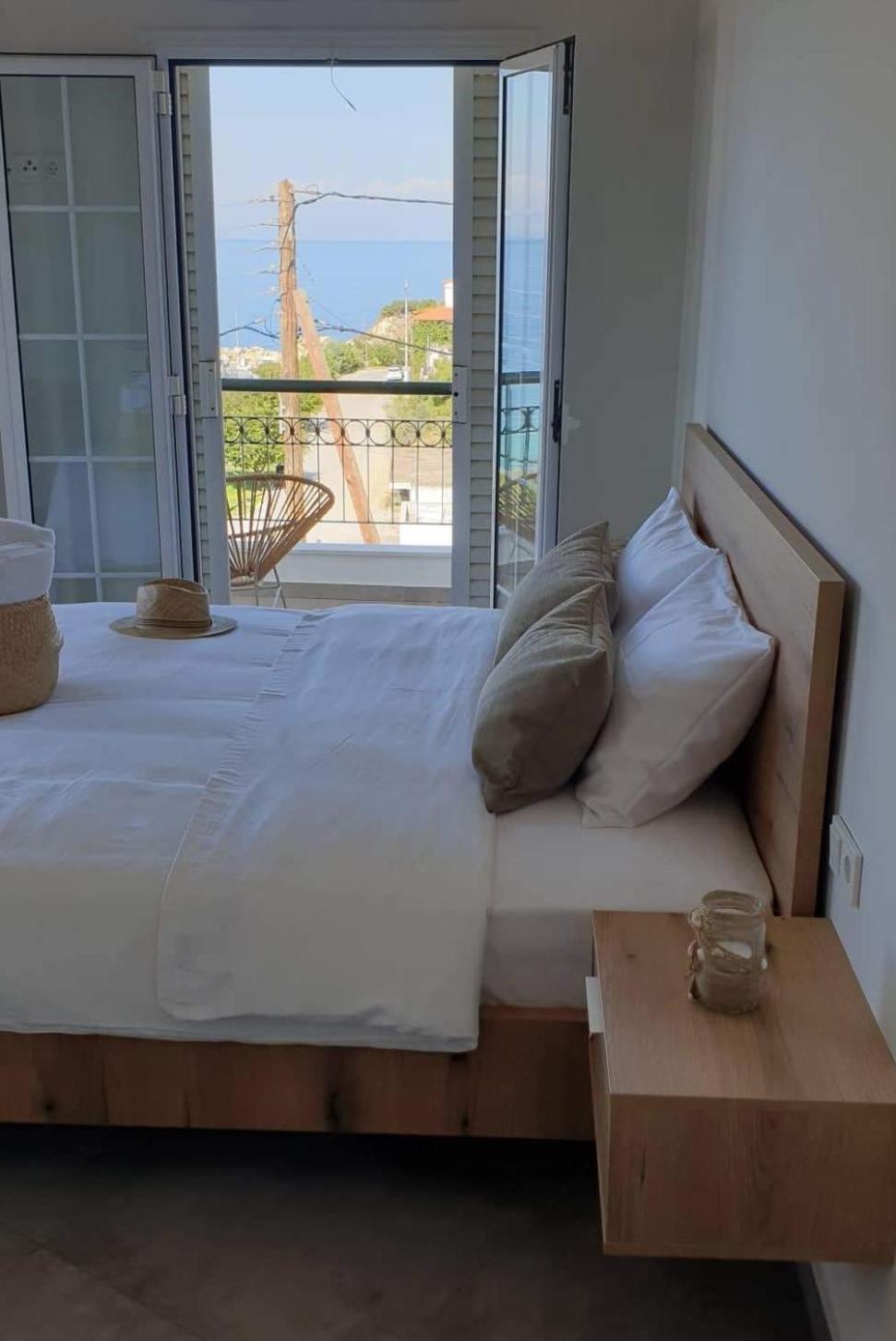 Villa Eleni Greece - Wonderful Sea View Studios Nea Roda Exterior foto